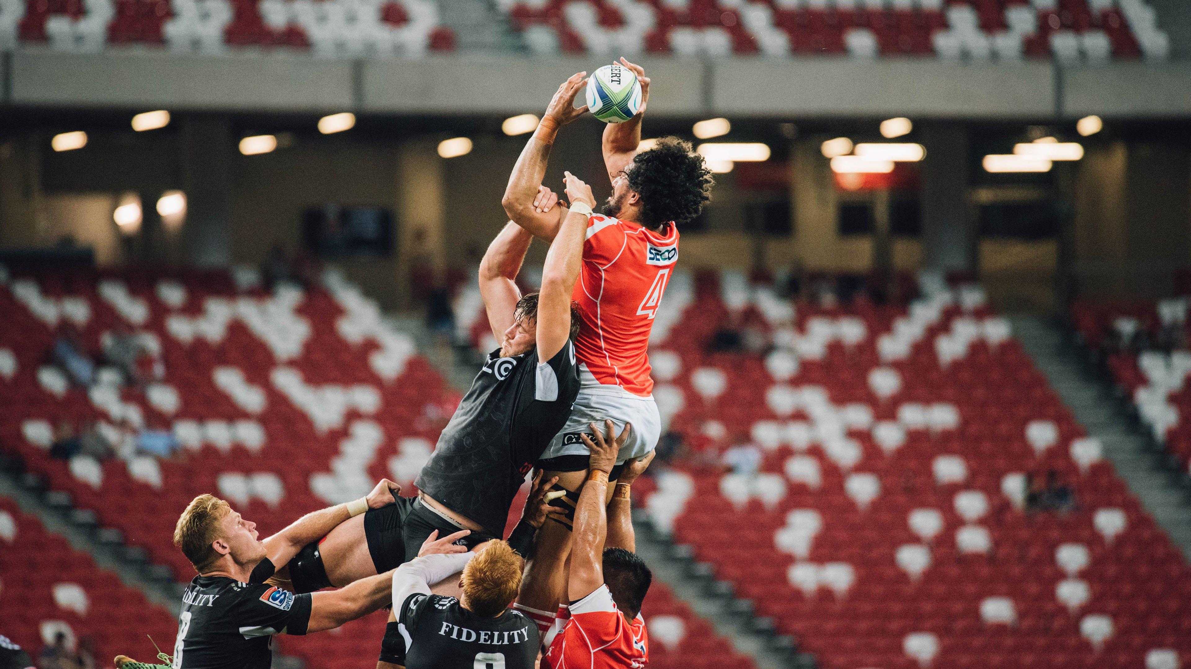 体育明星携手慈善机构助力青少年体育发展