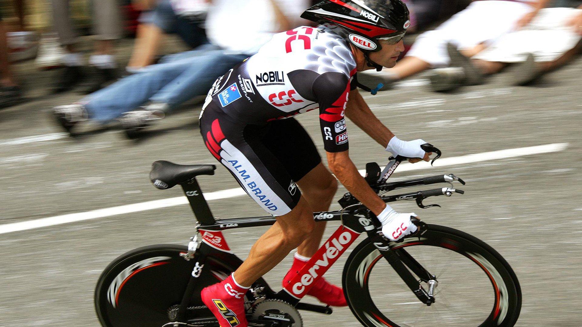 纳达尔关键破发点制胜 挺进法网半决赛