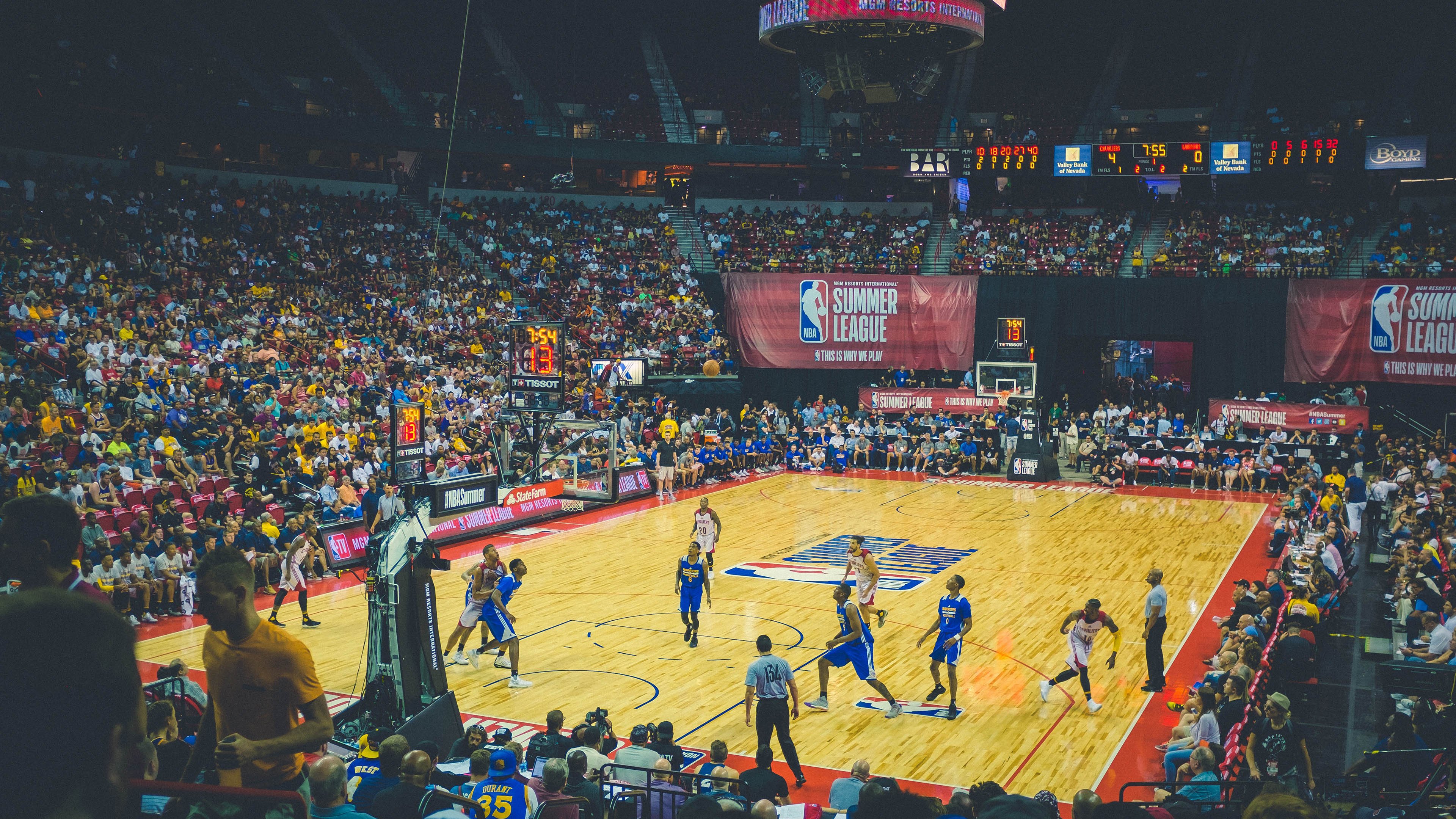 归化球员助力中国足球崛起 未来可期